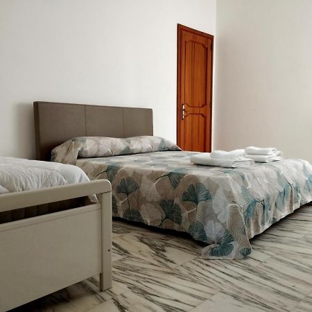 Thomas'S Home - Appartamento A Comiso Εξωτερικό φωτογραφία