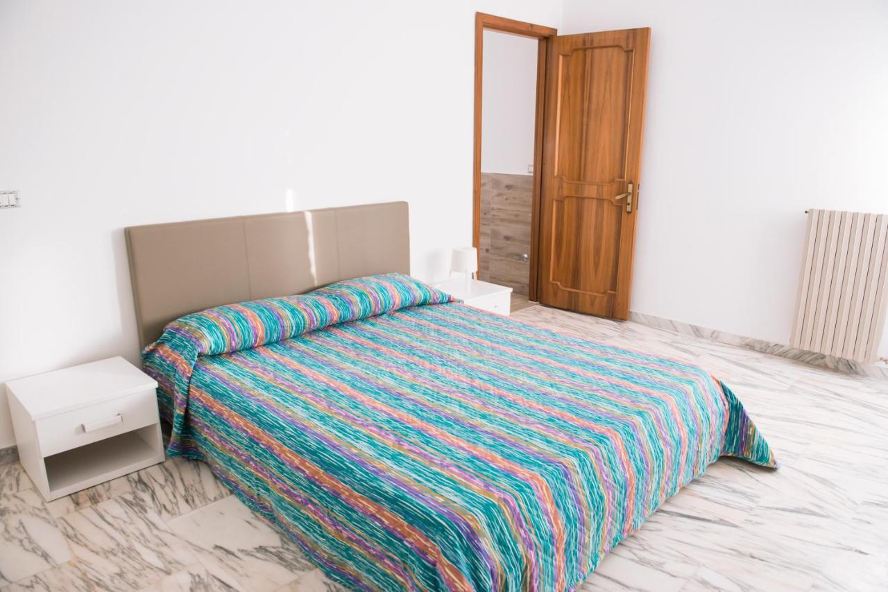 Thomas'S Home - Appartamento A Comiso Εξωτερικό φωτογραφία