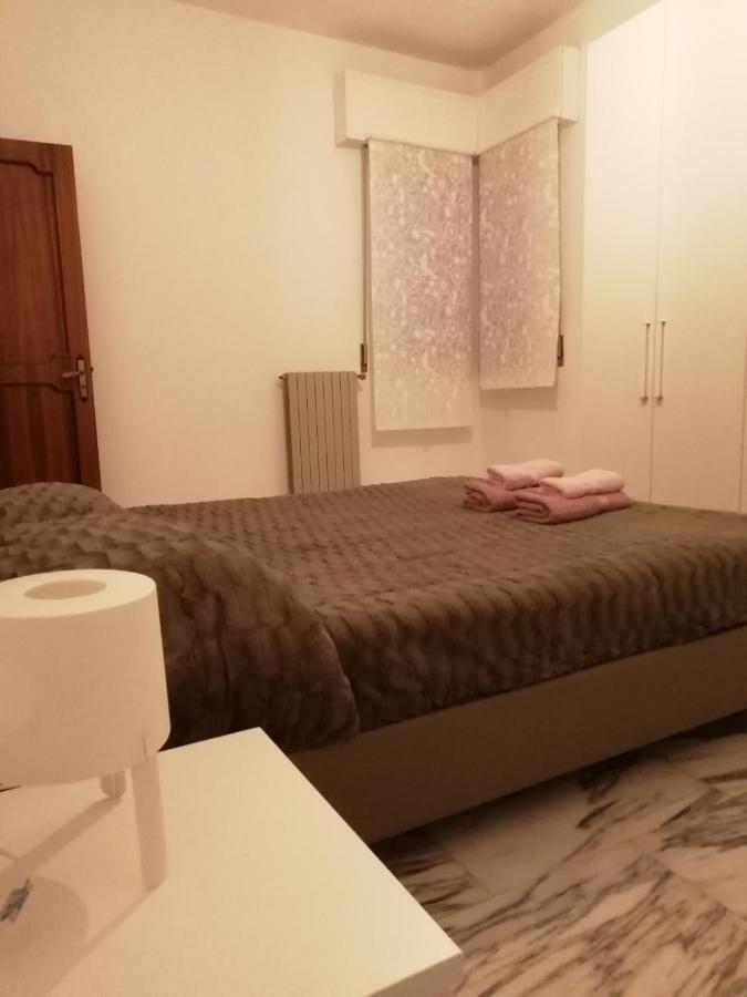 Thomas'S Home - Appartamento A Comiso Εξωτερικό φωτογραφία